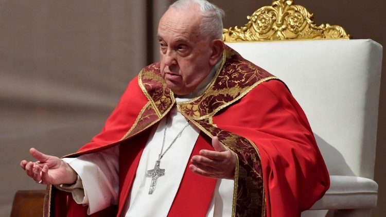 El Papa rezó por los cardenales y obispos fallecidos en el último año