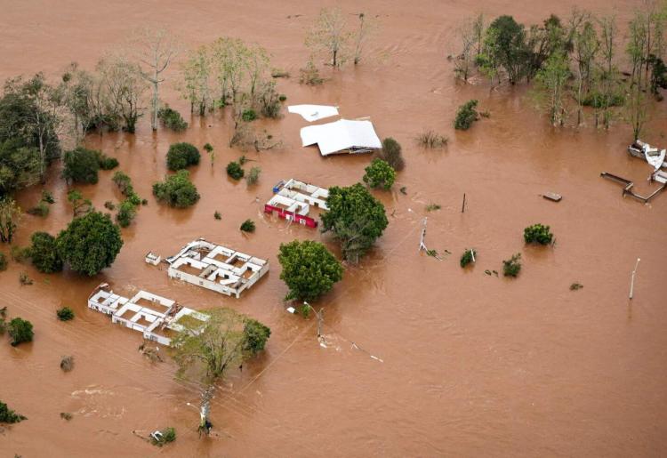 El Papa rezó por los difuntos y todas las víctimas de las inundaciones en Brasil