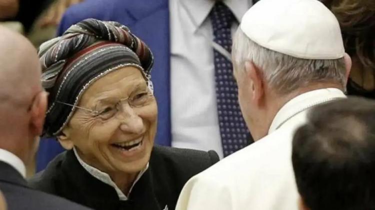 El Papa visitó a la ex ministra italiana de Asuntos Exteriores, dada de alta recientemente