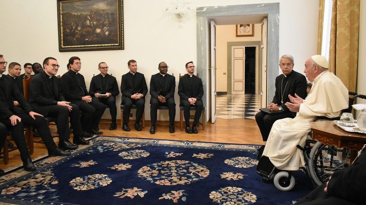 Charles de Foucauld y Pedro Favre, modelos de santidad para la vida diplomática