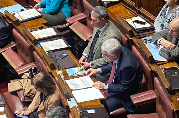 El Parlamento uruguayo homenajeó a Jacinto Vera a un mes de beatificación