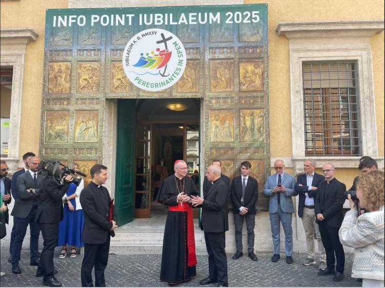 El Vaticano inauguró un punto de información sobre el Jubileo 2025