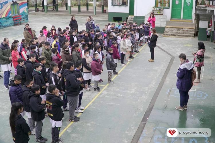 En el Día del Niño, el Programa Fe anima a colaborar con una escuela del Delta