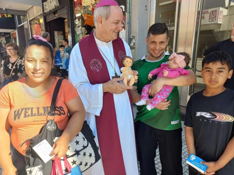 En su saludo de Navidad, Mons. Lugones animó a sembrar la esperanza