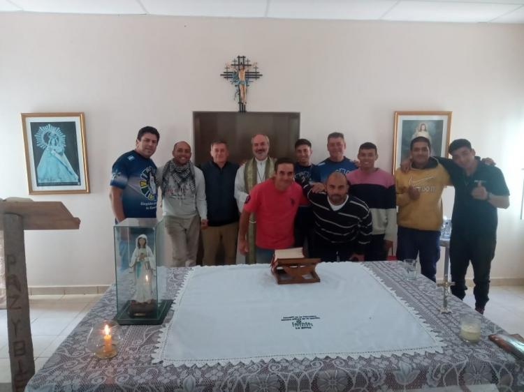 Encuentro de monseñor Braida con los responsables de la Fazenda