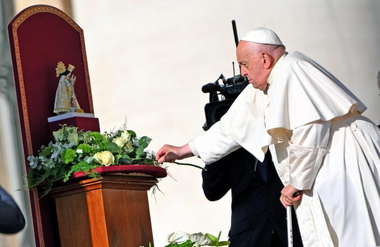 España: el Papa reza por las víctimas de las inundaciones