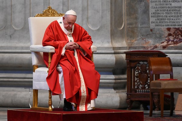 Fieles Difuntos: Alimentemos el deseo del cielo, invitó el Papa