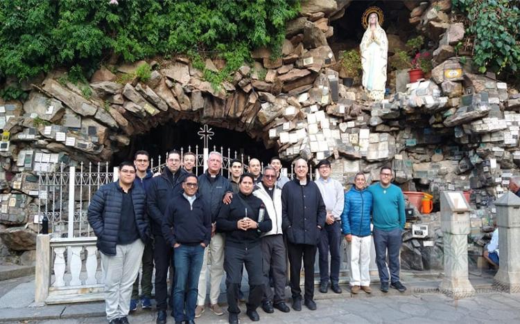 Finalizó la convivencia del obispo castrense con seminaristas