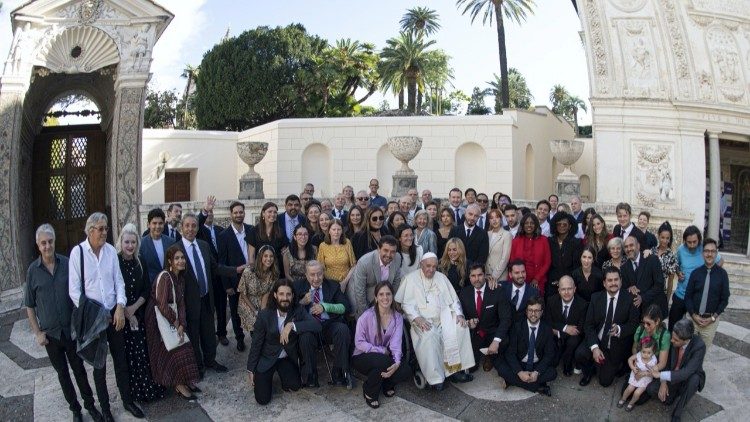 Francisco a los artistas: "¡Son predicadores de la belleza!"