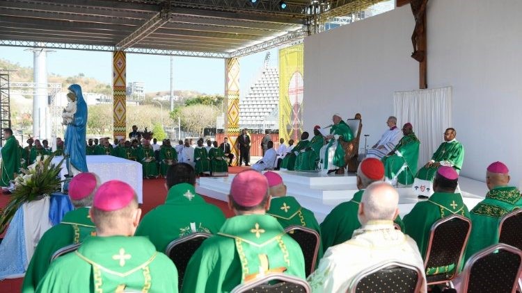 Francisco al pueblo de Papúa: 'Abrirse al encuentro con Dios y con los hermanos'