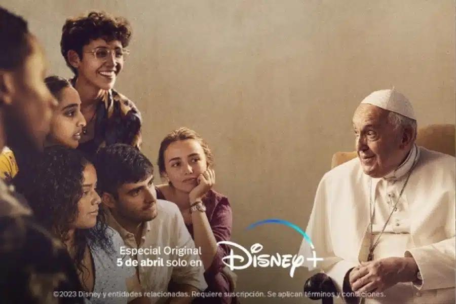 Francisco aterriza en Disney plus para conversar con jóvenes de diversos temas