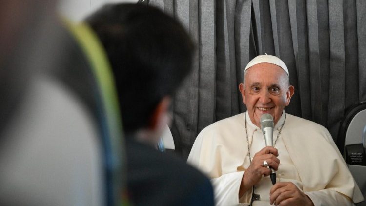 Francisco: 'En Fátima, recé por la paz sin hacer publicidad'