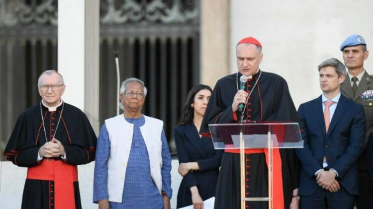 Francisco pide no cansarse de gritar 'no a la guerra'