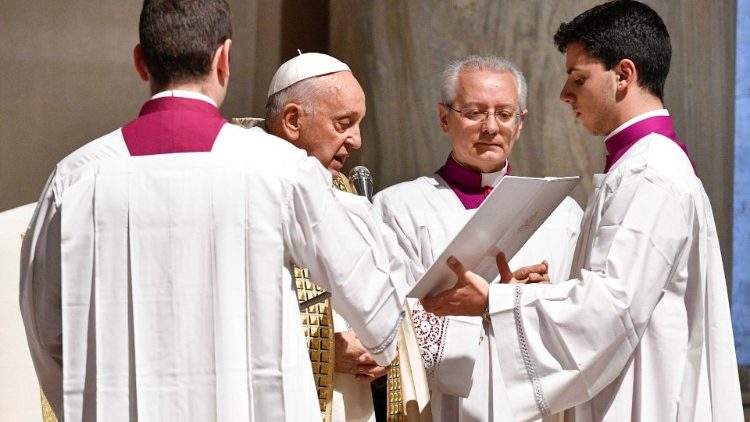 Francisco proclama el Jubileo 2025: '¡Que la esperanza llene nuestros días!'