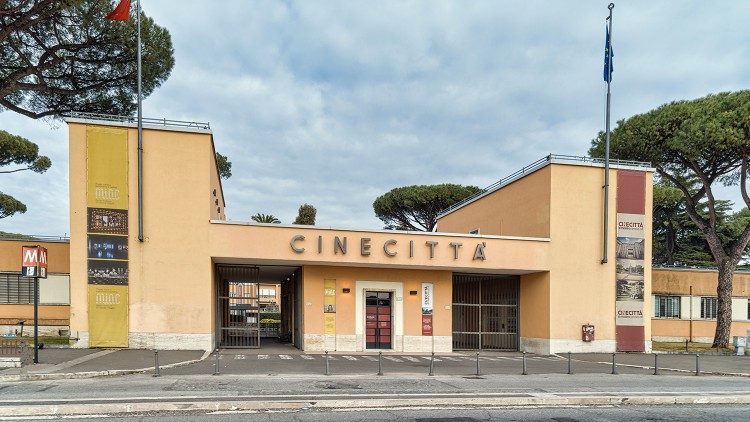 Francisco será el primer Papa en visitar la ciudad cinematográfica Cinecittà