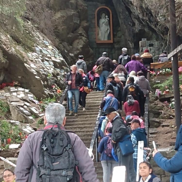 Bariloche celebró a la Virgen de las Nieves con una peregrinación multitudinaria