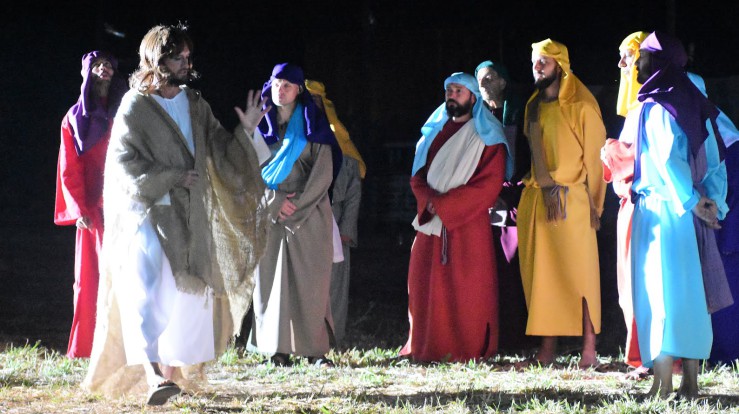 Gran viacrucis viviente en la ciudad de Paraná