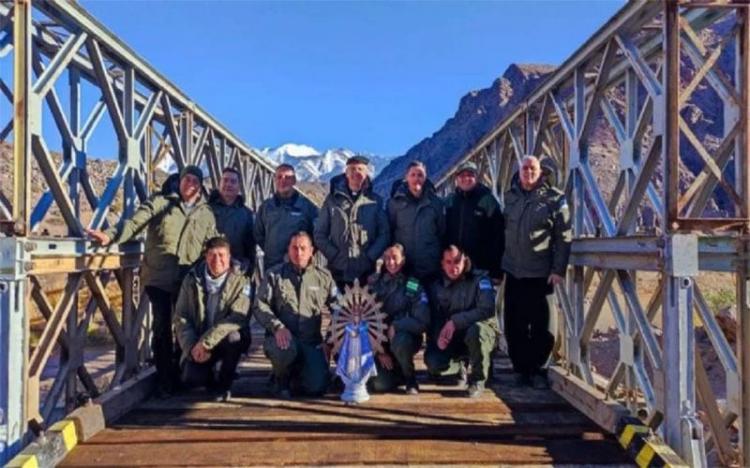 Gratitud al Ejército Argentino 'por tanto bien que ha hecho y hace a nuestra Patria'