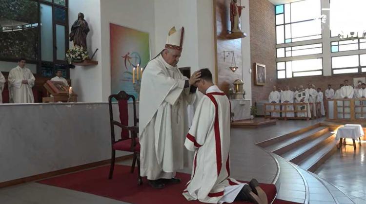 La arquidiócesis de Mendoza de fiesta por la ordenación de un nuevo sacerdote