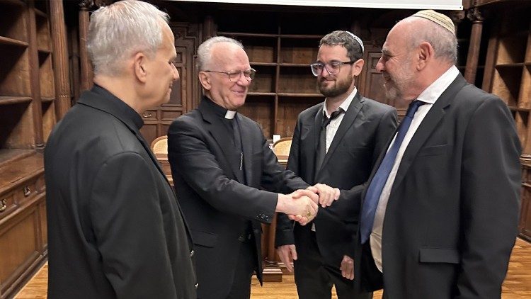 La Biblioteca Vaticana inauguró un programa de estudios de manuscritos hebreos