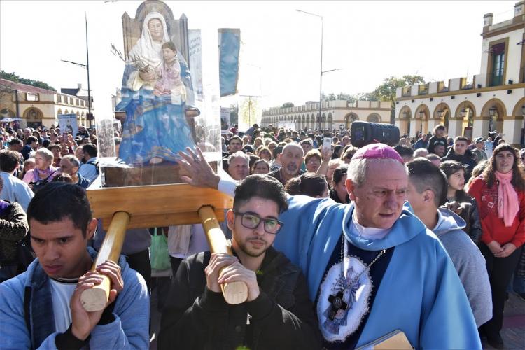 La comunidad diocesana de Lomas de Zamora peregrinó al santuario de Luján