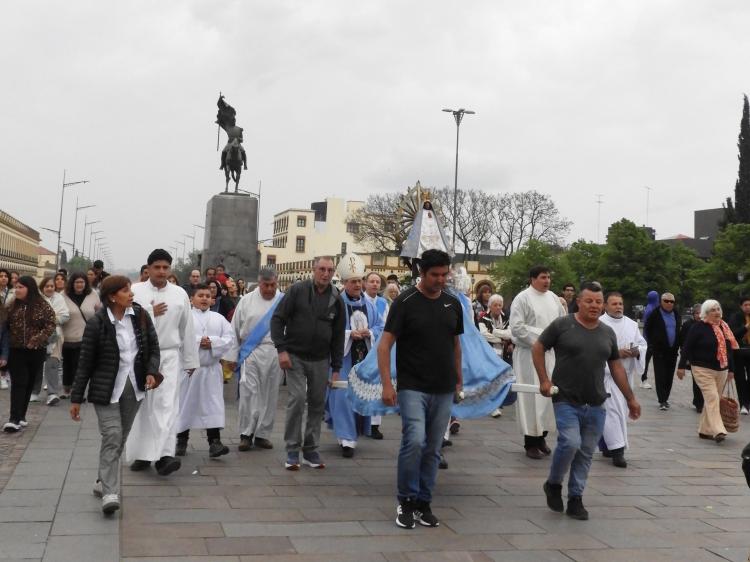 La diócesis de Azul tuvo su peregrinación anual al santuario de la Virgen de Luján