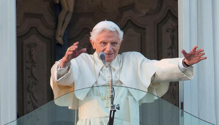 La Fundación Ratzinger publicará más de 100 homilías inéditas de Benedicto XVI