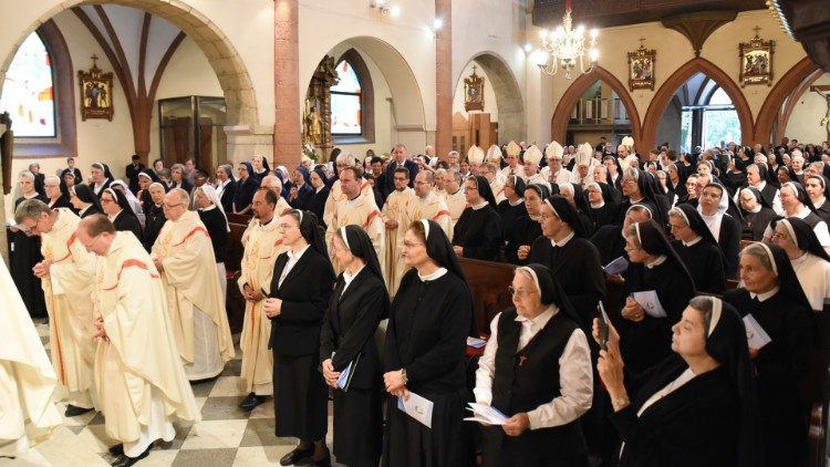 La Iglesia celebra hoy la Jornada Mundial de la Vida Consagrada