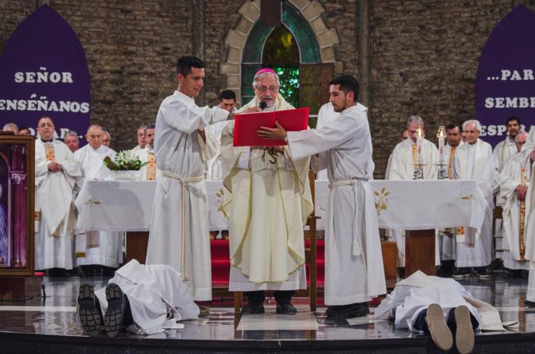 La Iglesia en Neuquén, de fiesta: se ordenaron dos nuevos sacerdotes