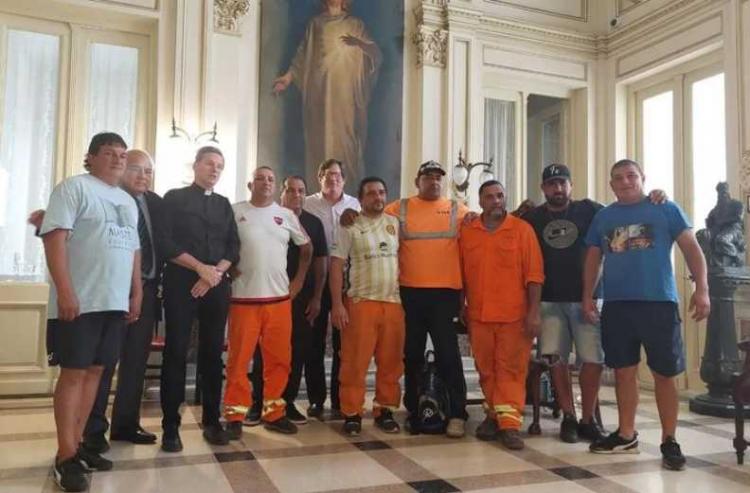 La Iglesia recibió a los portuarios en Rosario