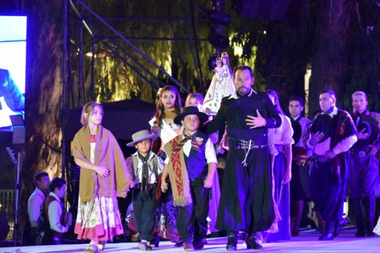 La Virgen de la Carrodilla acompañó a los sanrafaelinos en la Fiesta de la Vendimia