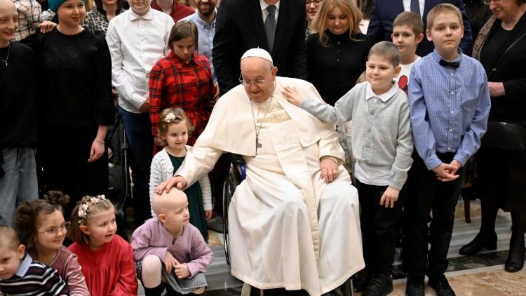 El Papa a niños polacos: 'Las amistades verdaderas comparten esperanza y dolor'