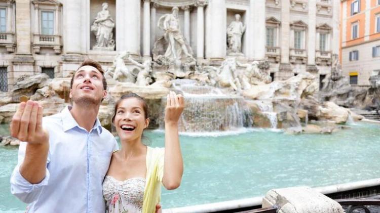 Las monedas de la Fontana di Trevi seguirán siendo para Cáritas