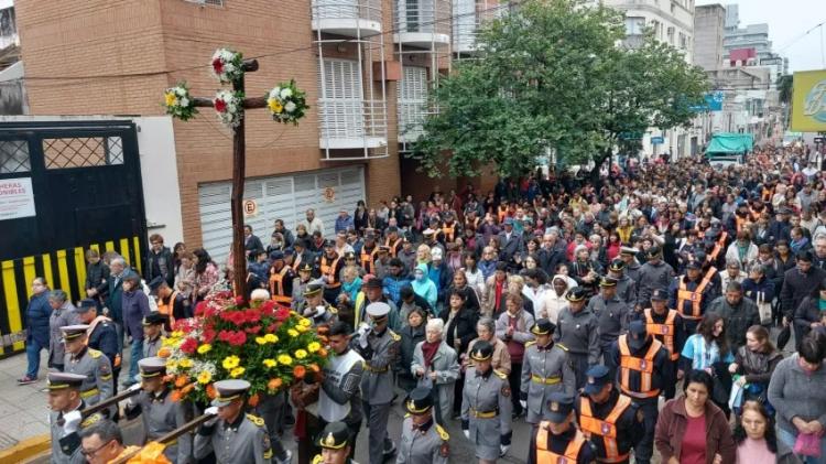 Los correntinos renovaron su devoción a la Cruz de los Milagros