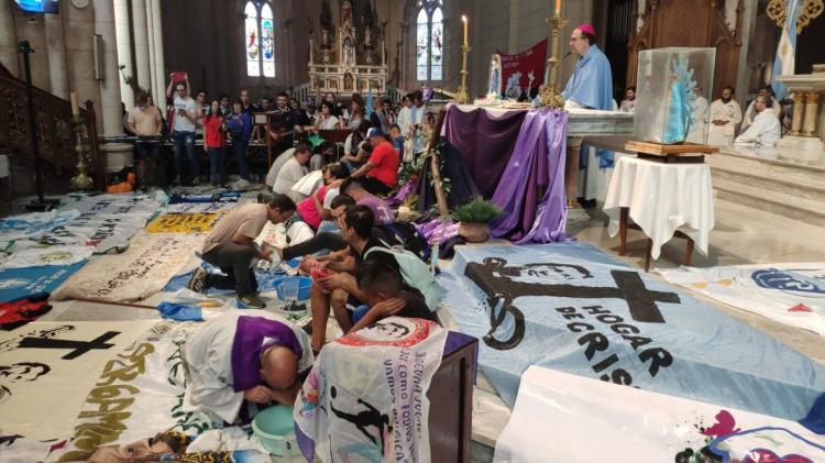 Los Hogares de Cristo cerrarán su peregrinación mariana en Luján