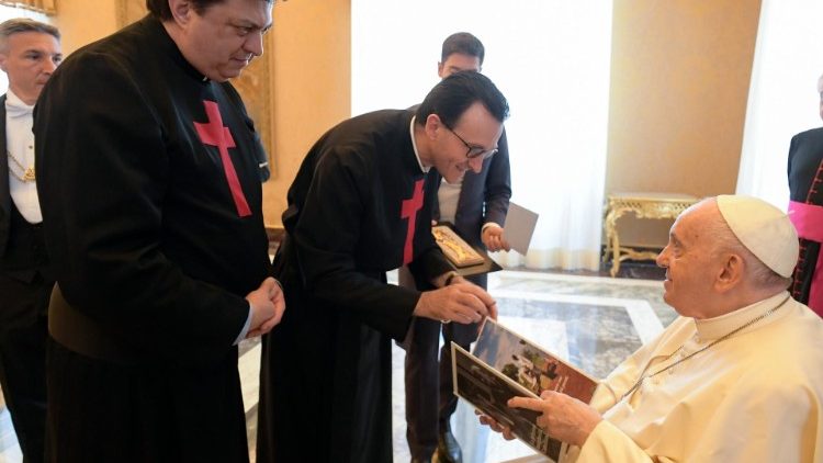 Los padres Camilos, imprescindibles para una Iglesia "hospital de campaña"