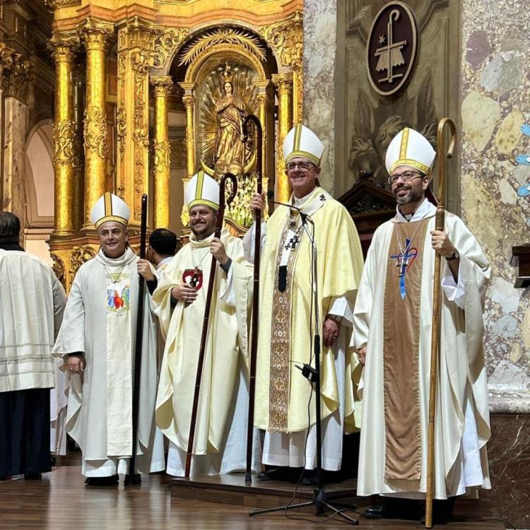 Los tres nuevos obispos auxiliares de Buenos Aires recibieron su ordenación episcopal