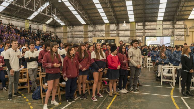 Más de 2.000 alumnos participaron en la 'Misa del Joven' en San Isidro