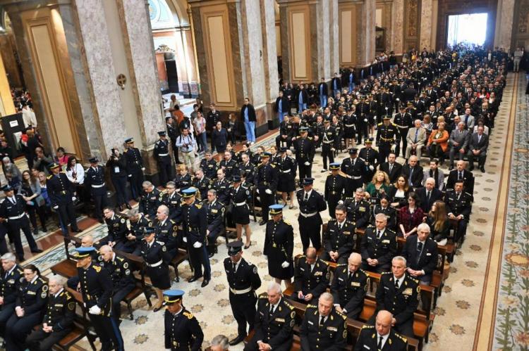 Misa por el 201° aniversario de la Policía Federal Argentina en la catedral porteña