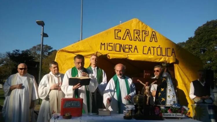 Misa por una sociedad sin esclavos ni excluidos en Plaza Constitución