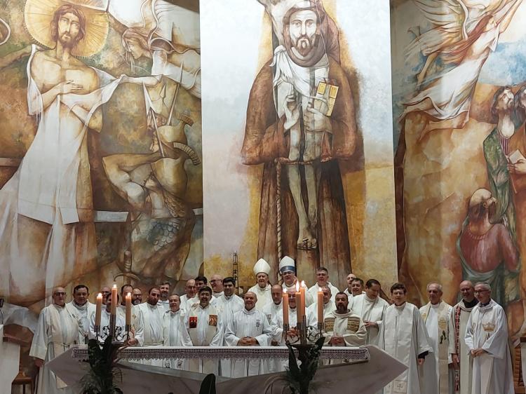 Mons. Buenanueva presidió la Misa Crismal en San Francisco