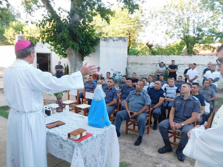 Mons. Canecín lleva el mensaje de la Pastoral Carcelaria a un complejo penal de Goya