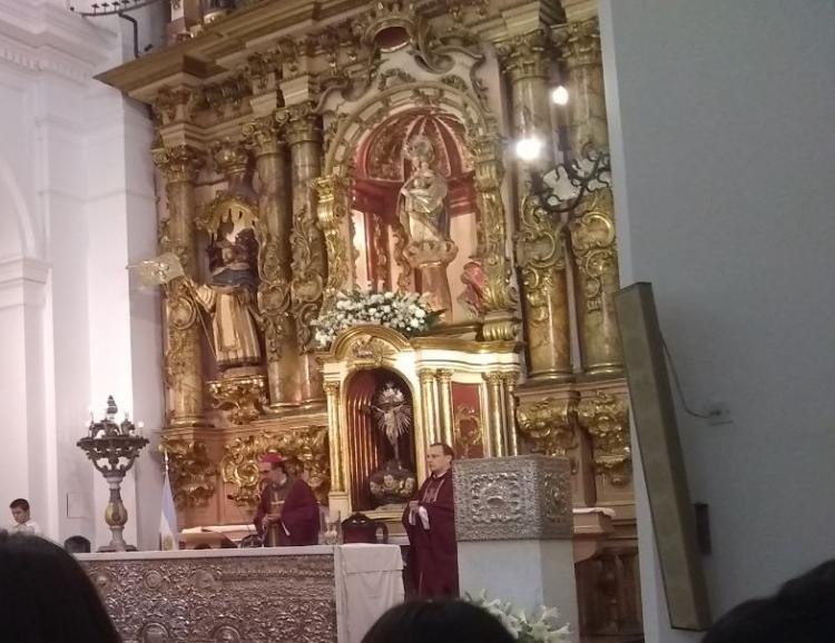 Mons. Carrara alentó la tarea que realizan los "Hogares del Pilar"