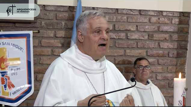 Mons. Colombo: 'Que nuestro corazón se inflame de amor por un Jesús que vive'