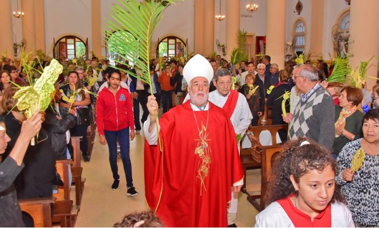 Mons. Conejero Gallego: El amor vence sobre el pecado y la muerte