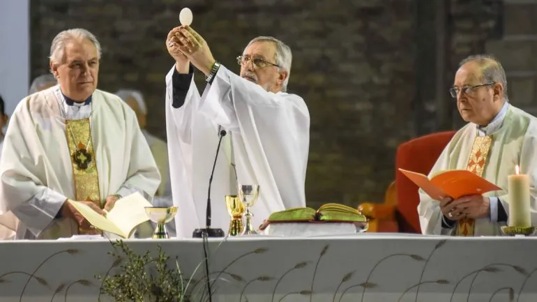 Mons. Croxatto: 'Hoy hay verdades que no se pueden negociar'