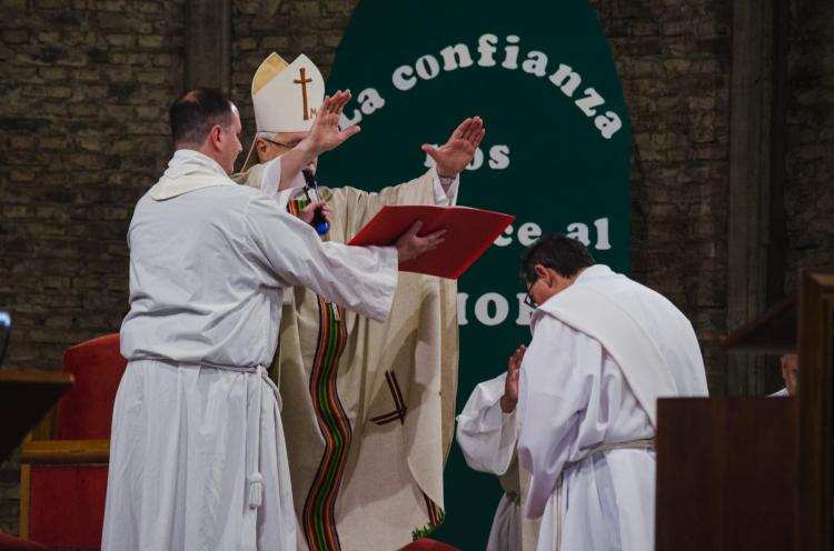 Mons. Croxatto ordenó un nuevo diácono permanente para Neuquén