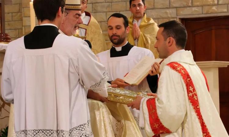 San Rafael: Mons. Domínguez ordenó a un diácono transitorio