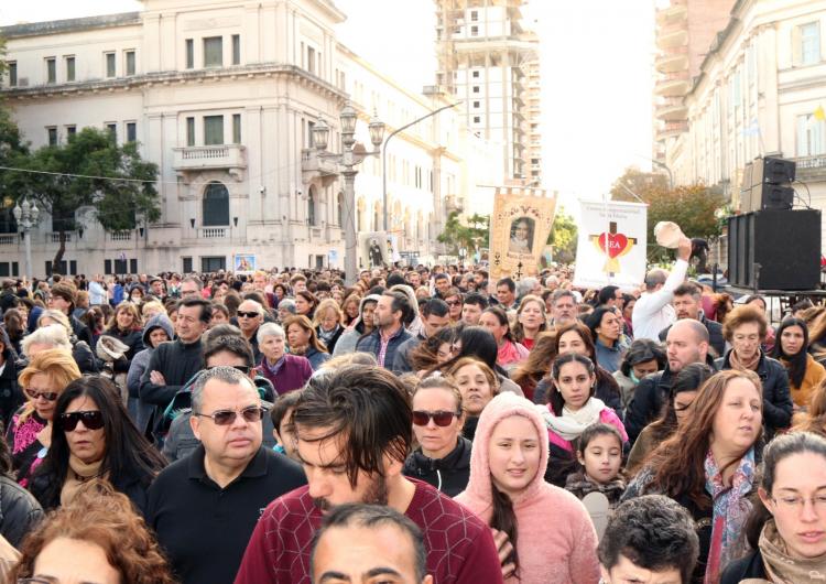 Mons. Fenoy: 'En la Eucaristía celebramos que el Señor no se olvida de nosotros'