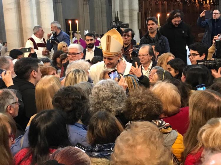 Mons. Fernández se despidió y bendijo en nombre del Papa a la comunidad platense